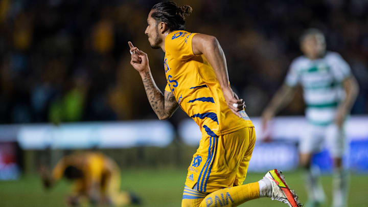 Tigres UANL v Santos Laguna - Playoffs Torneo Grita Mexico A21 Liga MX