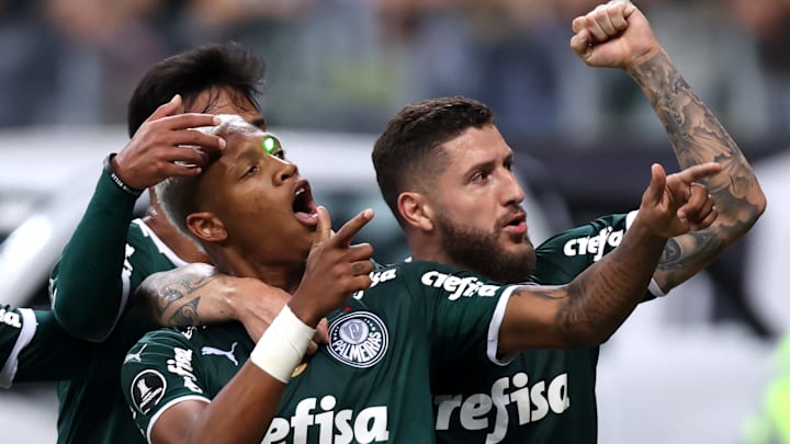 Volante tem contrato com o Verdão até 2026