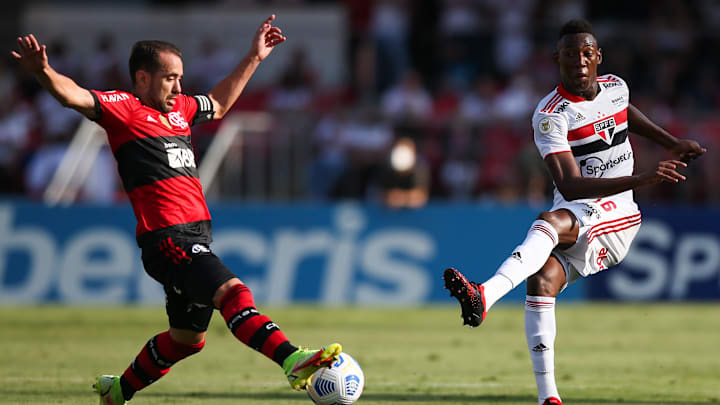 Flamengo e São Paulo fazem jogo cercado de expectativa no Maracanã