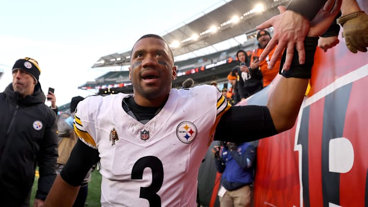 Russell Wilson signing with the Giants improved their Super Bowl odds. 