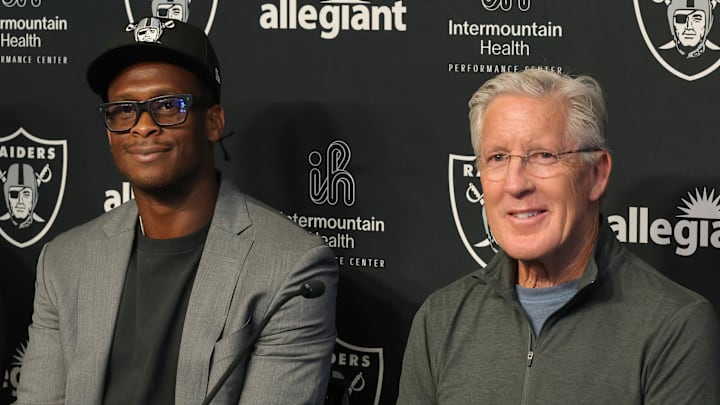Las Vegas Raiders Introduce Geno Smith