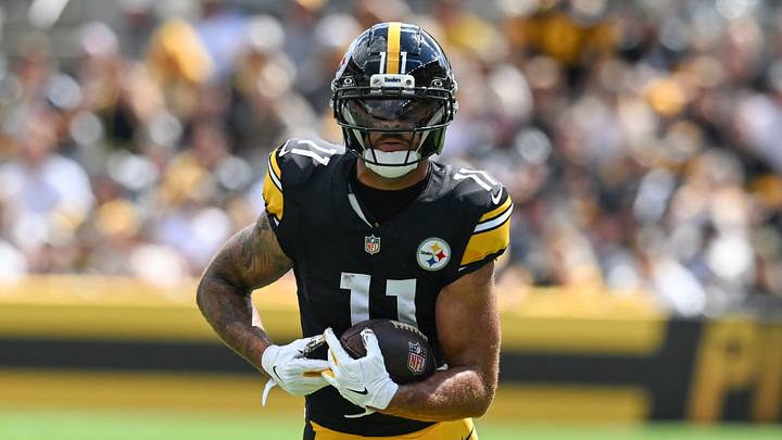 Sep 13, 2026; Pittsburgh, Pennsylvania, USA; Pittsburgh Steelers wide receiver Michael Pittman Jr. (11) runs following a catch against the Atlanta Falcons during the first quarter at Acrisure Stadium. Mandatory Credit: Barry Reeger-Imagn Images Sep 13, 2026; Pittsburgh, Pennsylvania, USA; Pittsburgh Steelers wide receiver Michael Pittman Jr. (11) runs following a catch against the Atlanta Falcons during the first quarter at Acrisure Stadium. Mandatory Credit: Barry Reeger-Imagn Images