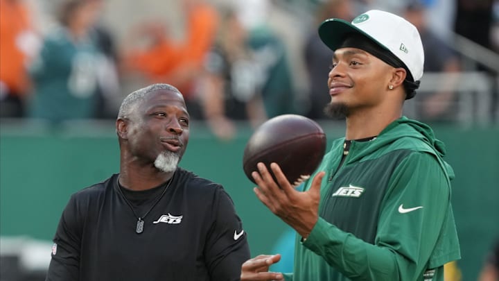 East Rutherford, NJ -- August 22, 2025 -- Coach Aaron Glenn and quarterback Justin Fields of the Jets before the game. The Philadelphia Eagles came to MetLife Stadium to play the NY Jets in the final preseason season game.