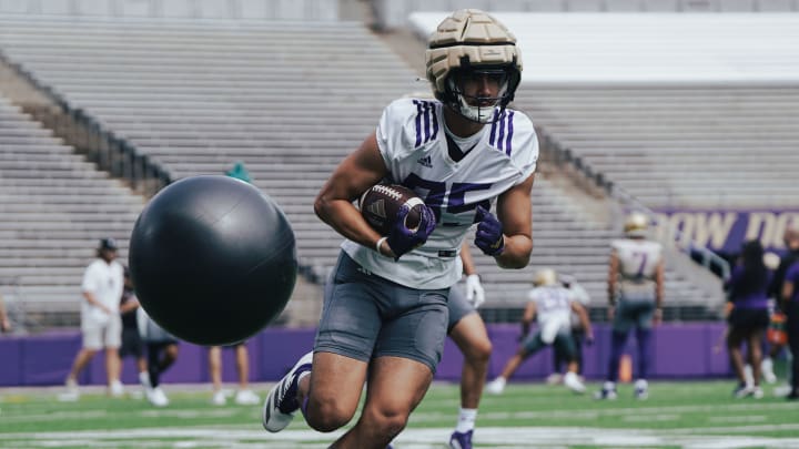 Keleki Latu has followed his brother to the UW football team. Keleki Latu has followed his brother to the UW football team.