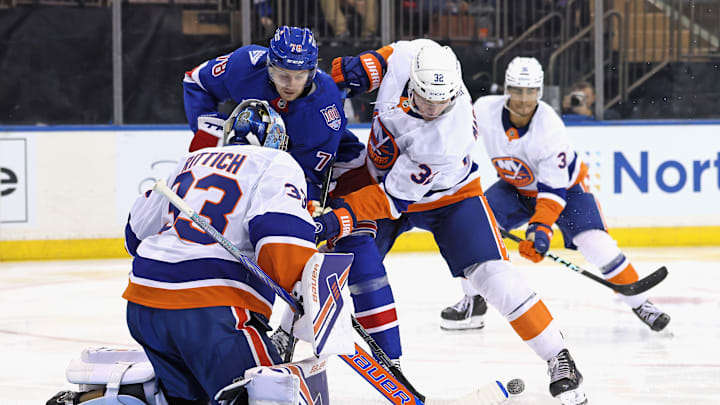 New York Islanders v New York Rangers