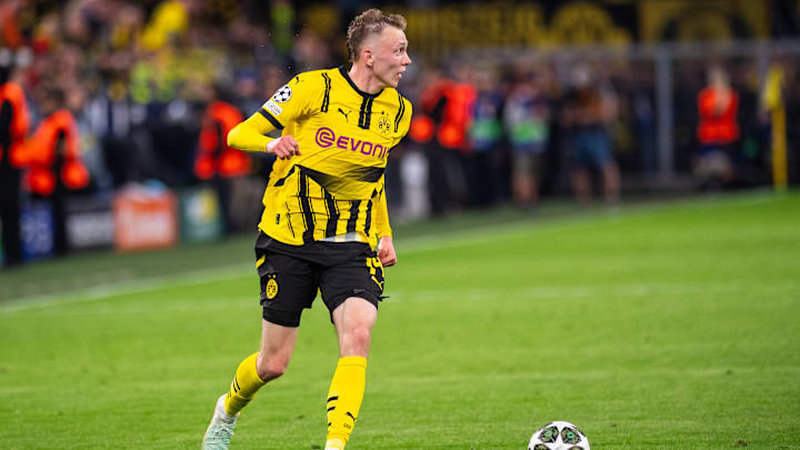 Borussia Dortmund v FC Barcelona - UEFA Champions League
