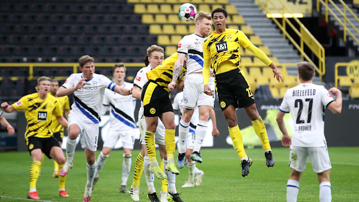 Equipes jogam pela nona rodada da Bundesliga | Borussia Dortmund v DSC Arminia Bielefeld - Bundesliga