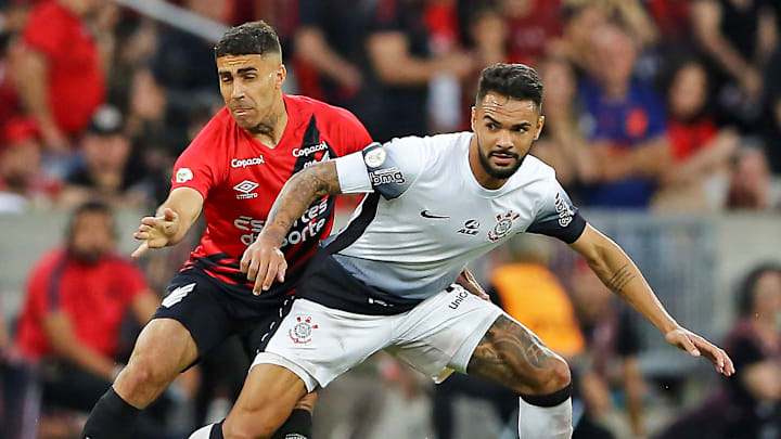 Corinthians visita o Estádio Mário Celso Petraglia hoje