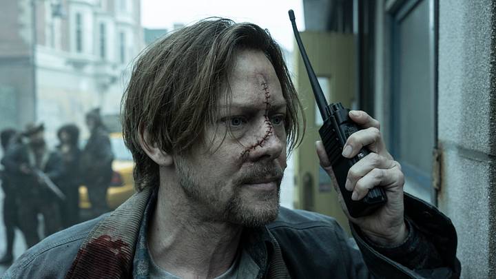 Jimmi Simpson as Mason Dillard in The Walking Dead: Dead City Season 3, Episode 7 Jimmi Simpson as Mason Dillard in The Walking Dead: Dead City Season 3, Episode 7