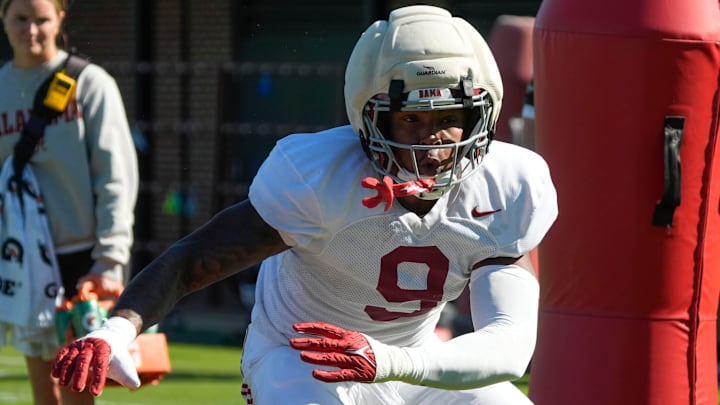 April 7, 2026; Tuscaloosa, AL, USA; Linebacker Desmond Umeozulu runs a drill during Spring Practice at the University of Alabama.