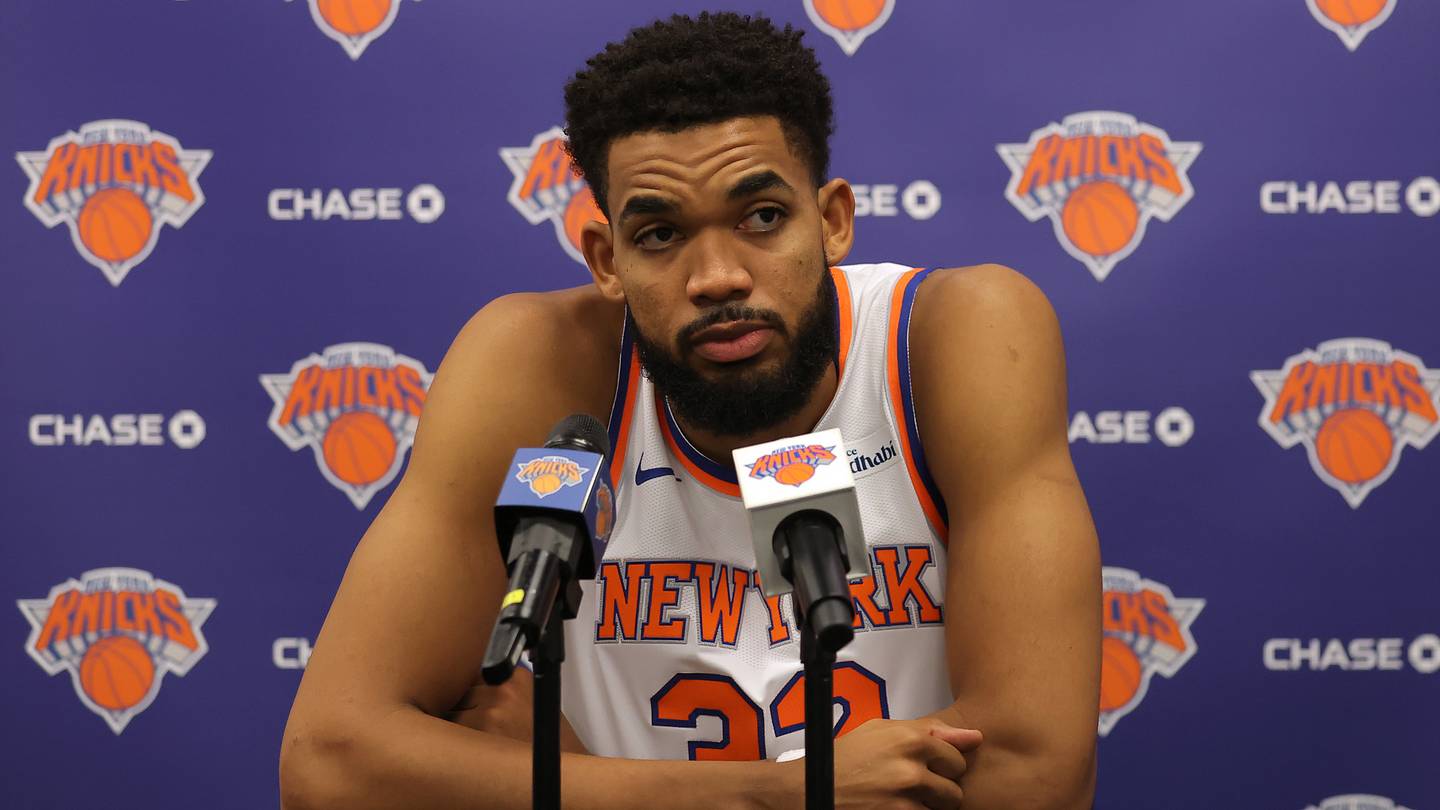 Knicks' Karl-Anthony Towns breaks silence on contract standoff with four-word update