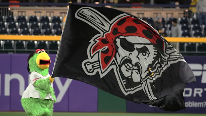 Apr 16, 2025; Pittsburgh, Pennsylvania, USA; The Pirate Parrot mascot celebtaes in the outfield after the Pittsburgh Pirates defeated the Washington Nationals at PNC Park. Mandatory Credit: Charles LeClaire-Imagn Images Apr 16, 2025; Pittsburgh, Pennsylvania, USA; The Pirate Parrot mascot celebtaes in the outfield after the Pittsburgh Pirates defeated the Washington Nationals at PNC Park. Mandatory Credit: Charles LeClaire-Imagn Images