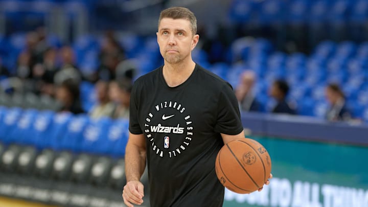Jan 18, 2025; San Francisco, California, USA; Washington Wizards assistant coach Adam Caporn before the game between the Golden State Warriors and the Washington Wizards at Chase Center. Mandatory Credit: Robert Edwards-Imagn Images Jan 18, 2025; San Francisco, California, USA; Washington Wizards assistant coach Adam Caporn before the game between the Golden State Warriors and the Washington Wizards at Chase Center. Mandatory Credit: Robert Edwards-Imagn Images