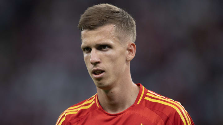 Dani Olmo est un nouveau joueur du FC Barcelone. 