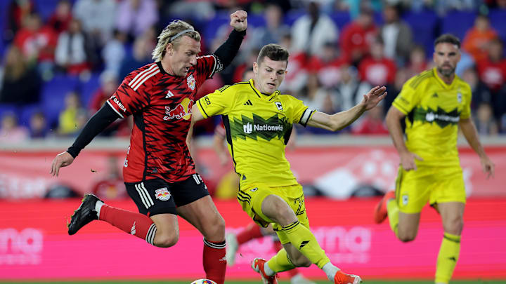 New York Red Bulls and Columbus Crew meet in Round One New York Red Bulls and Columbus Crew meet in Round One