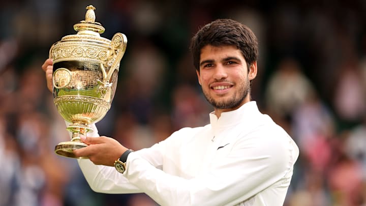 Carlos Alcaraz venció en cinco sets a Novak Djokovic en la final de Wimbledon 2023
