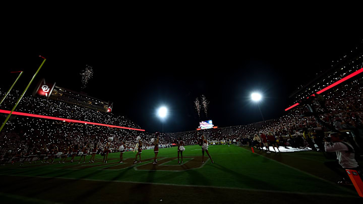 Sep 6, 2025; Norman, Oklahoma, USA;  General view of the field between the third and fourth quarter of the game between the Oklahoma Sooners and Michigan Wolverines at Gaylord Family-Oklahoma Memorial Stadium. Mandatory Credit: Kevin Jairaj-Imagn Images