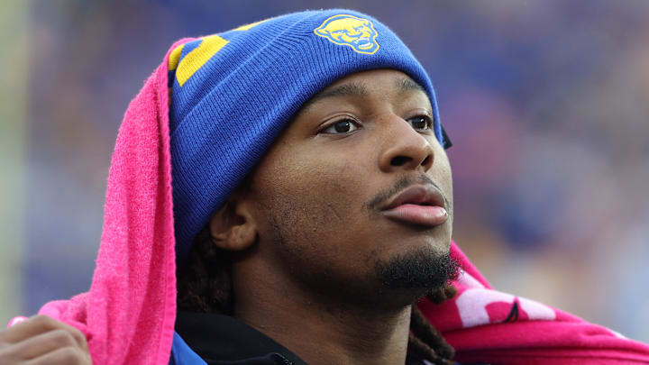 Pittsburgh Panthers linebacker Kyle Louis