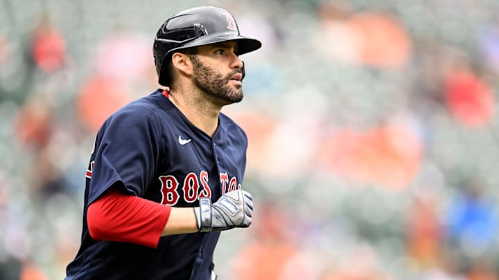 J.D. Martínez se reunirá con su ex compañero en Boston Mookie Betts 