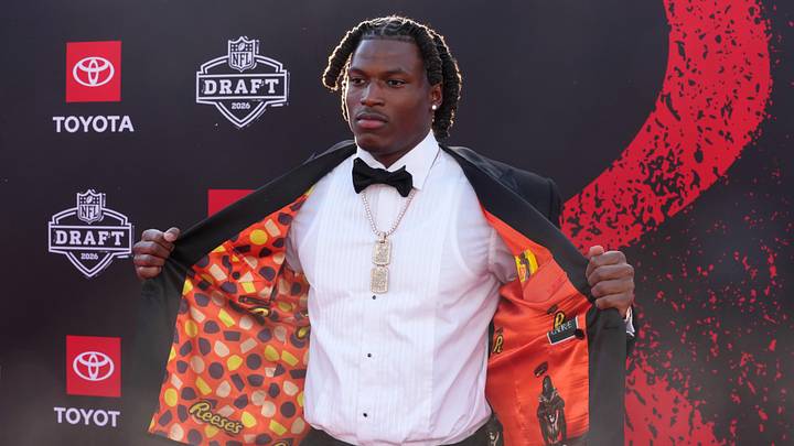 Apr 23, 2026; Pittsburgh, PA, USA; Ohio State Buckeyes linebacker Arvell Reese poses on the red carpet before the 2026 NFL Draft at Point State Park. Mandatory Credit: Kirby Lee-Imagn Images
