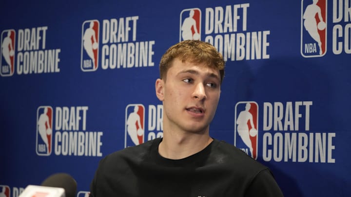 May 14, 2025; Chicago, Il, USA: Cooper Flagg talks to the media during the 2025 NBA Draft Combine at Marriott Marquis Chicago. Mandatory Credit: David Banks-Imagn Images May 14, 2025; Chicago, Il, USA: Cooper Flagg talks to the media during the 2025 NBA Draft Combine at Marriott Marquis Chicago. Mandatory Credit: David Banks-Imagn Images