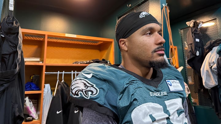 Eagles defensive back Michael Carter II