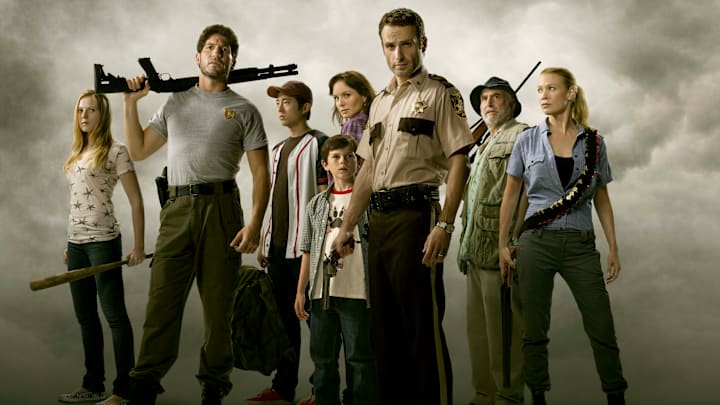 Amy (Emma Bell), Shane Walsh (Jon Bernthal), Glenn (Steven Yeun), Carl Grimes (Chandler Riggs), Lori Grimes (Sarah Wayne Callies), Rick Grimes (Andrew Lincoln), Dale (Jeffrey DeMunn), and Andrea (Laurie Holden) in The Walking Dead season 1