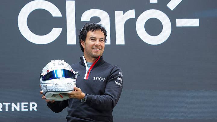 Checo Pérez celebra 300 Grandes Premios y busca mostrar su mejor versión con Cadillac. Checo Pérez celebra 300 Grandes Premios y busca mostrar su mejor versión con Cadillac.