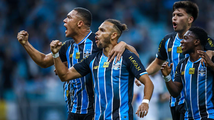 Grêmio vence e abre vantagem diante do Confiança