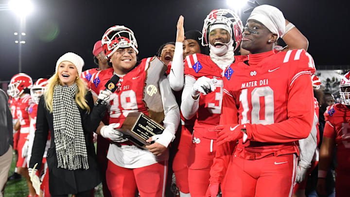Will Mater Dei football players be all smiles again at the end of the season? The Monarchs won the 2024 CIF State Open Division title en route to a second consecutive No. 1 finish in the SBLive/High School on SI final Power 25 rankings last fall.