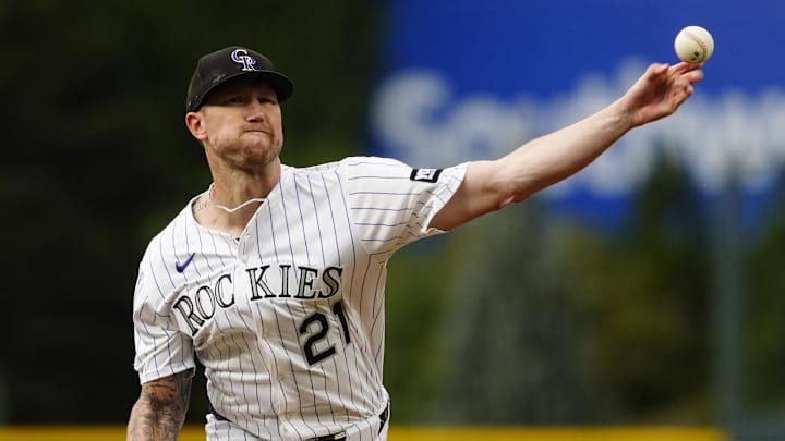 Colorado Rockies starting pitcher Kyle Freeland (21) delivers a pitch in the first inning against the San Francisco Giants at Coors Field. 