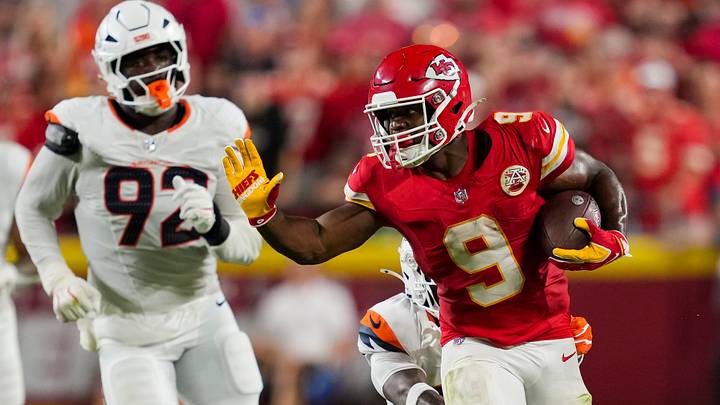 The Kansas City Chiefs and running back Kenneth Walker III are favored in Week 8.