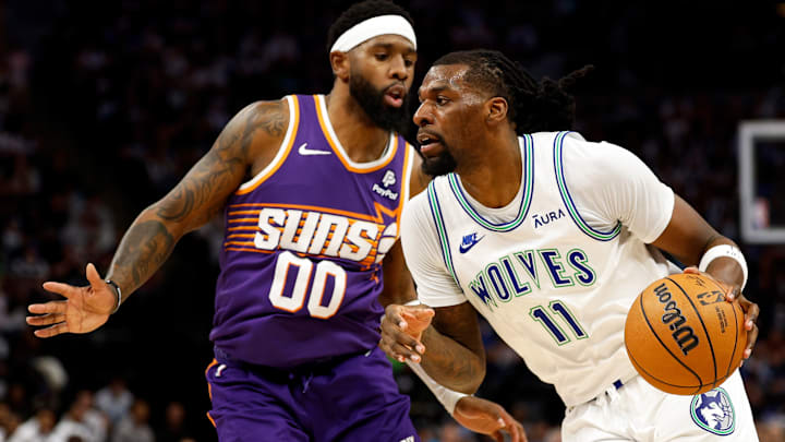 Phoenix Suns v Minnesota Timberwolves
