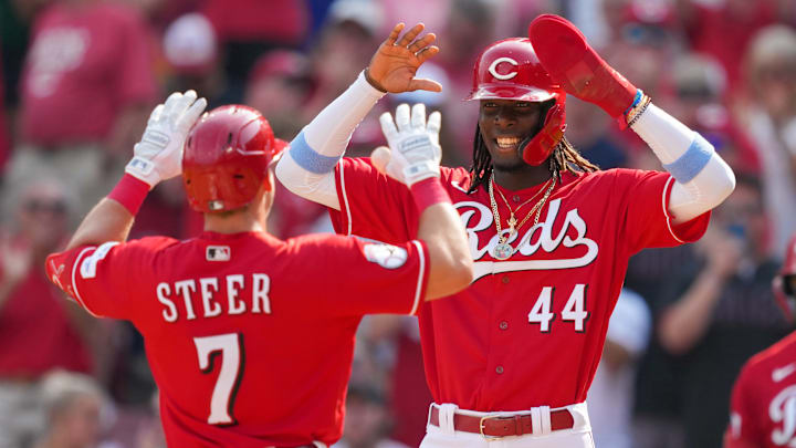Cincinnati Reds infielders Spencer Steer and Elly De La Cruz