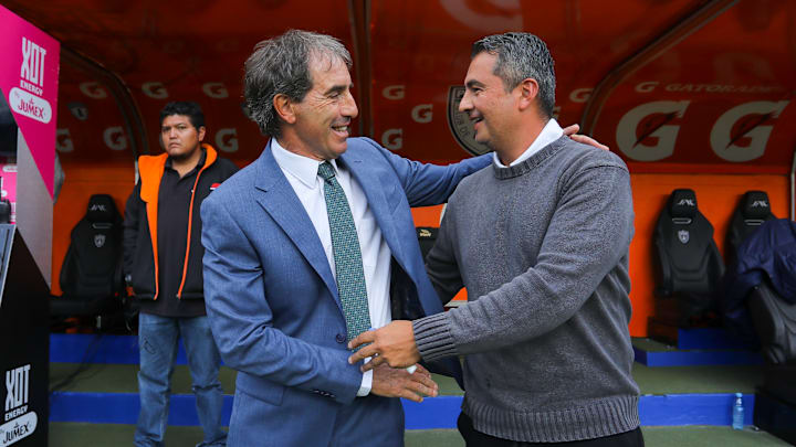 Arturo Ortega funge como técnico interino de Chivas 