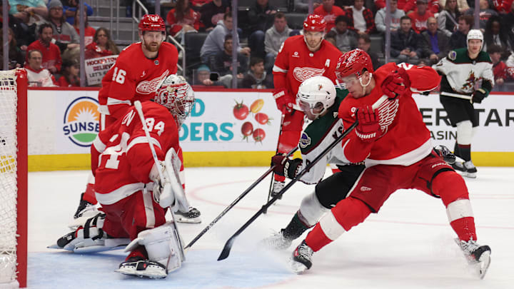 Arizona Coyotes v Detroit Red Wings