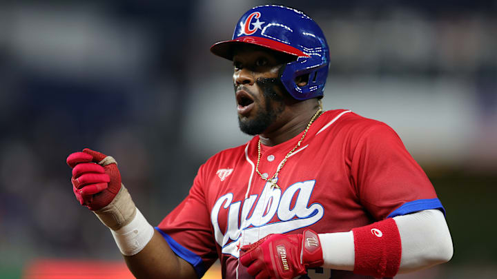 Los Leones anunciaron la contratación del cubano Yadir Drake