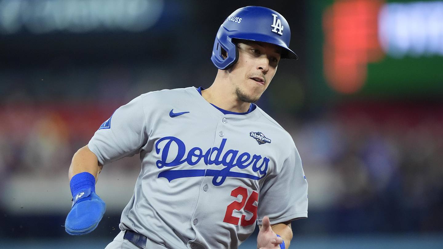 Dodgers Cutting Veteran Infielder to Make Room for Tommy Edman