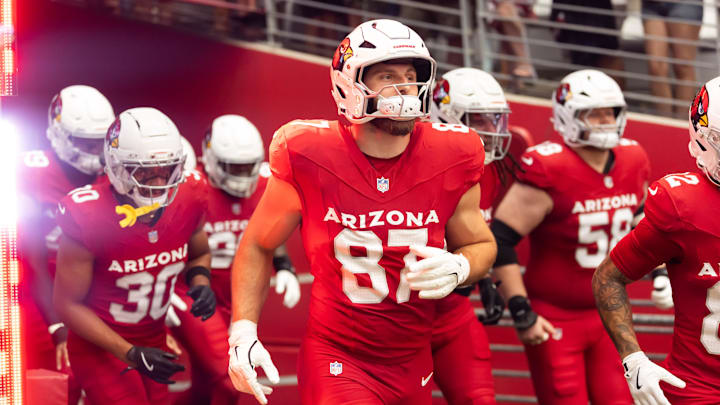 Aug 9, 2025; Glendale, Arizona, USA; Arizona Cardinals tight end Tip Reiman (87) against the Kansas City Chiefs during a preseason NFL game at State Farm Stadium. Mandatory Credit: Mark J. Rebilas-Imagn Images