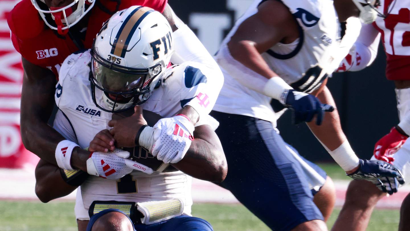 Georgia Tech's Coach Key Revamps Offense with 10 New Receivers