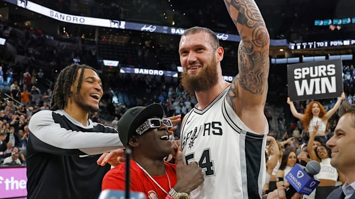 New York Knicks v San Antonio Spurs New York Knicks v San Antonio Spurs