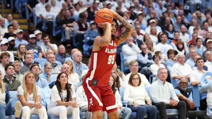 Alabama guard Houston Mallette (95) in a game against North Carolina.