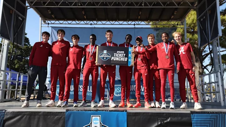 The University of Alabama Track and Field Team during the NCAA Cross Country South Regional Championships at John Hunt Running Park in Huntsville, on Friday, Nov 14, 2025. Photo by Nolan Clark