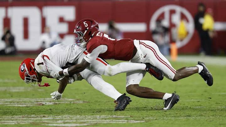 Alabama Defensive Back Dijon Lee Jr. (5) in action against Georgia at Bryant-Denny Stadium in Tuscaloosa, AL on Saturday, Oct 10, 2026. Alabama Defensive Back Dijon Lee Jr. (5) in action against Georgia at Bryant-Denny Stadium in Tuscaloosa, AL on Saturday, Oct 10, 2026.
