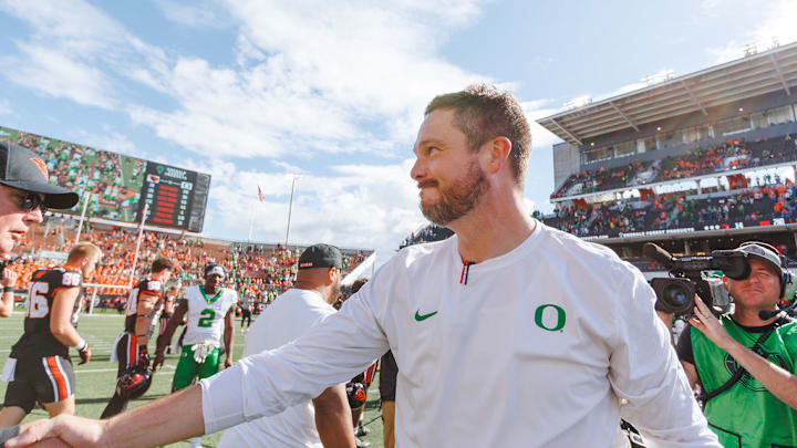 Oregon Ducks coach Dan Lanning Utilizing transfer portal 