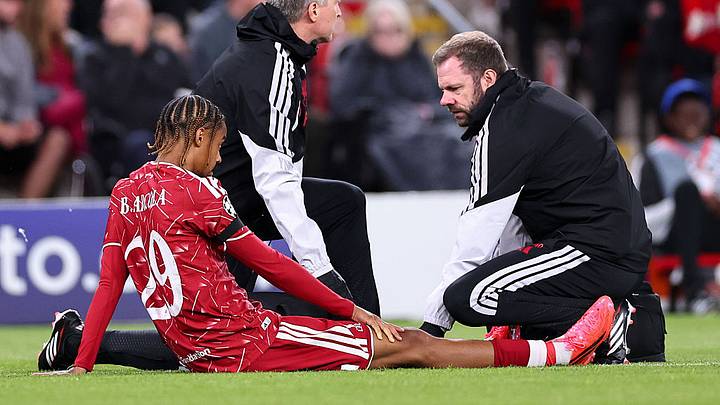 Bradley Barcola suffered an apparent injury on Wednesday. Bradley Barcola suffered an apparent injury on Wednesday.