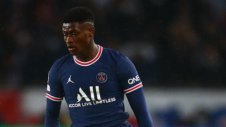 Nuno Mendes va poursuivre avec le PSG.