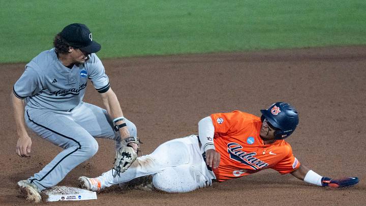 Auburn baseball took down Milwaukee for the second time in 24 hours to advance to the super regionals of the NCAA Tournament. Auburn baseball took down Milwaukee for the second time in 24 hours to advance to the super regionals of the NCAA Tournament.