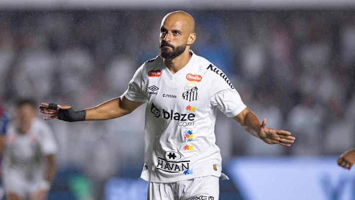 Thaciano pode trocar Santos pelo Athletico-PR em breve Thaciano pode trocar Santos pelo Athletico-PR em breve