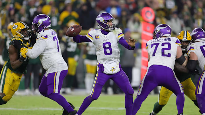 Minnesota Vikings v Green Bay Packers